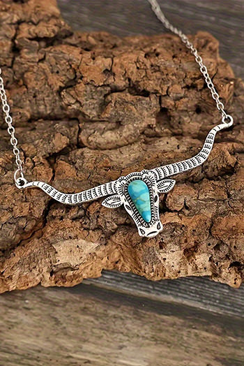 Light Blue Turquoise Steer Head Pendant Chain Necklace