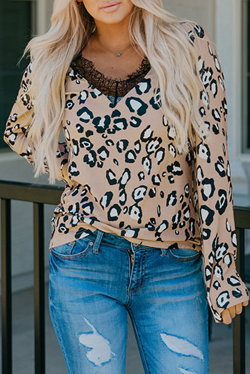 Leopard Print Lace Trim V Neck Top