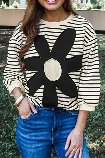 Black white Striped Big Flower Patched 3/4 Sleeve Top