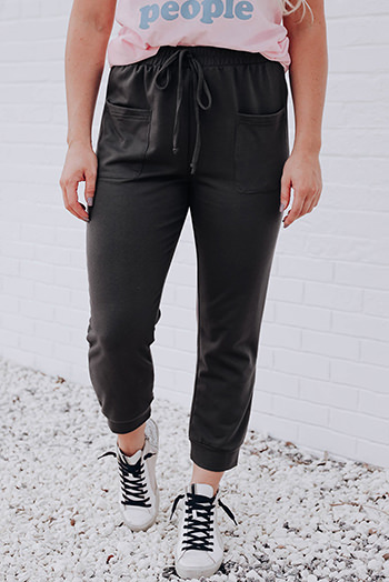 Black Drawstring Waist Front Patch Pockets Jogger Pants