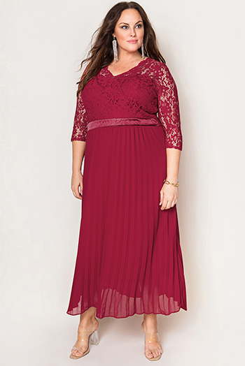 Red Lace Scalloped V Neck 3/4 Sleeves Pleated Tulle Plus Maxi Dress