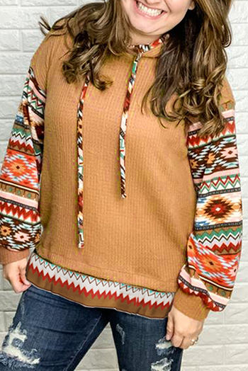 Khaki Texture Aztec Accent Plus Size Hoodie