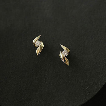 Fashion Cyclone 925 Sterling Silver Stud Earrings