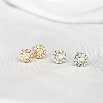 Beautiful Cubic Zirconia Flower 925 Sterling Silver Stud Earrings