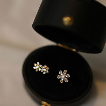 Asymmetry Three CZ Flowers 925 Sterling Silver Stud Earrings