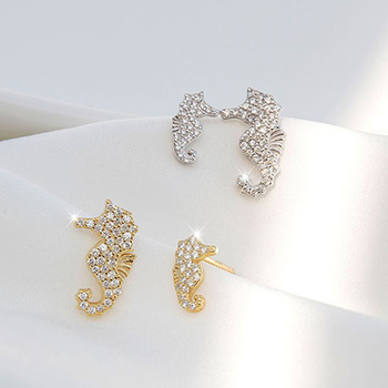 Cute Animal CZ Hippocampus 925 Sterling Silver Stud Earrings