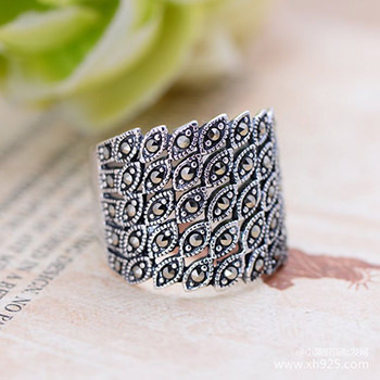 Vintage Marcasite Stone Wide 925 Sterling Silver Ring