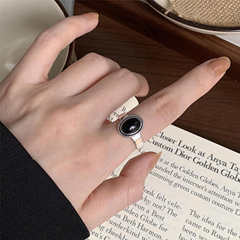 Vintage Twisted Border Oval Black Agate 925 Sterling Silver Adjustable Ring