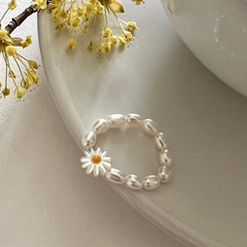 Girl Beautiful Daisy Flower Shell Pearls 925 Sterling Silver Adjustable Ring