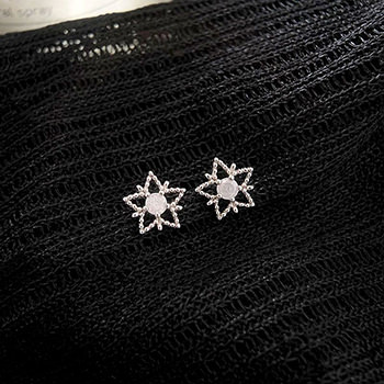 Casual Hollow Beads Stars 925 Sterling Silver Stud Earrings