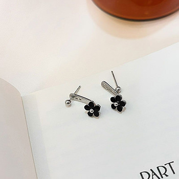 Sweet Black Flowers 925 Sterling Silver Dangling Earrings