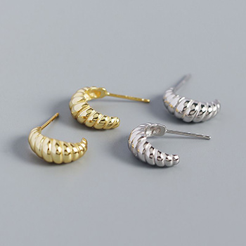 Fashion Twisted OX Horn 925 Sterling Silver Stud Earrings