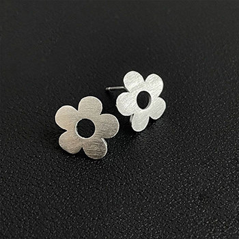 Vintage Hollow Peach Blossom Flower 925 Sterling Silver Stud Earrings