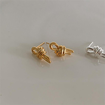 Fashion Causal Lines Knot 925 Sterling Silver Stud Earrings